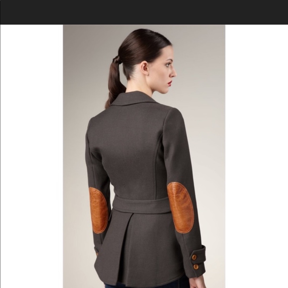 Smythe Sz 6 in charcoal.